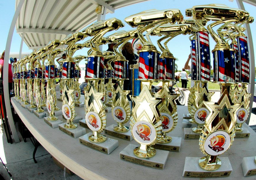 Trophies tipical of those give out at the shows